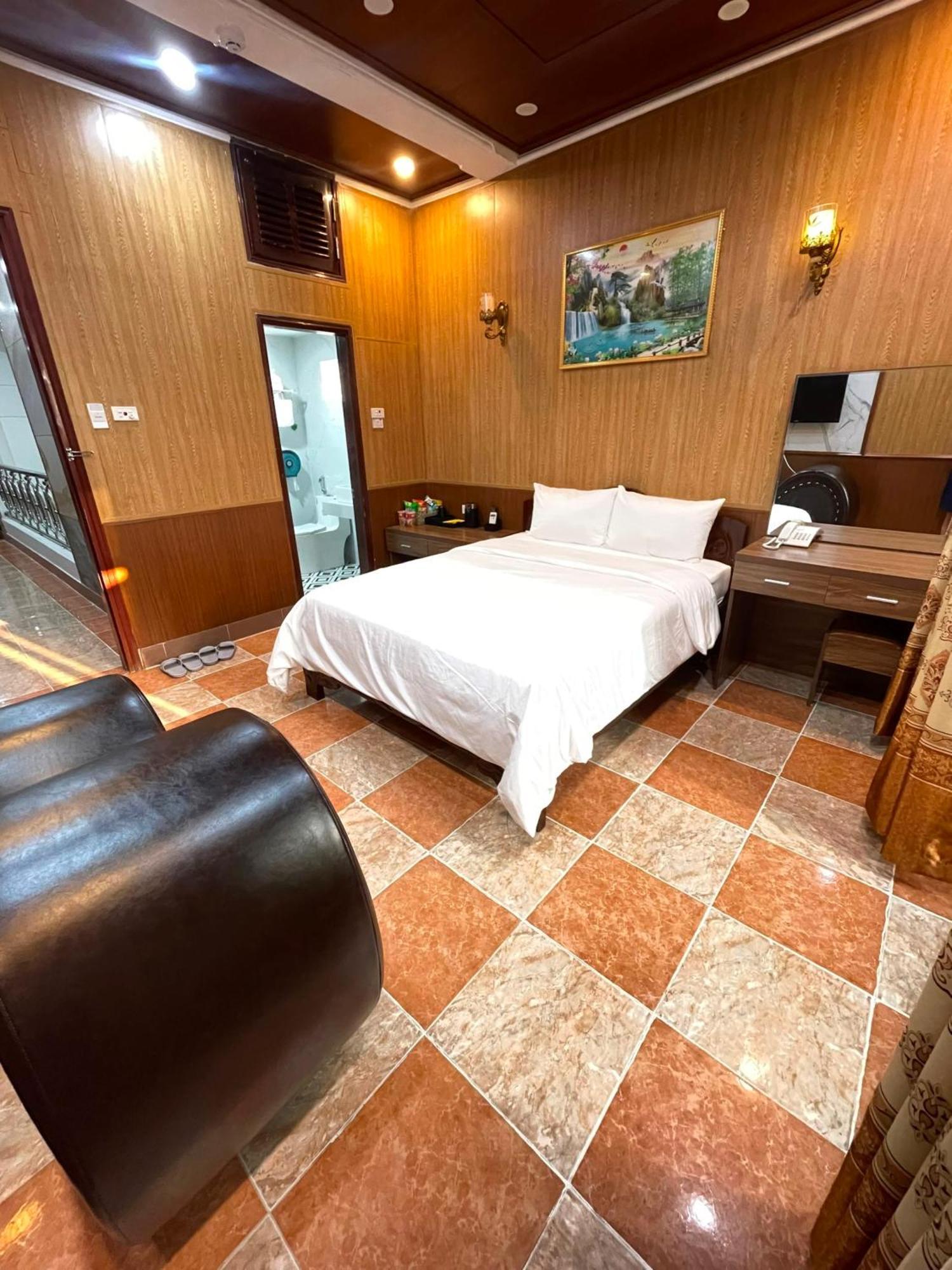 Nhat Tan Hotel Hanoi Exterior foto